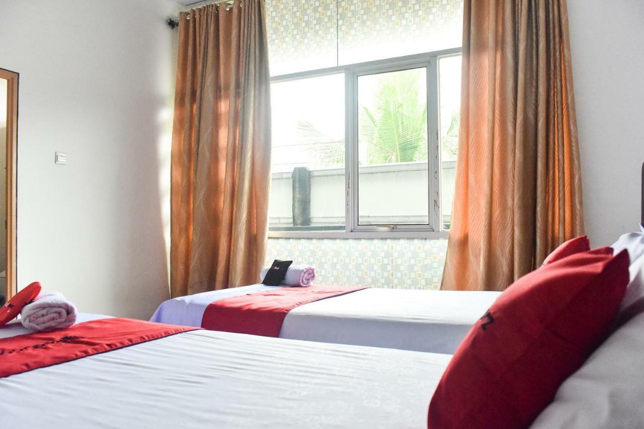 Reddoorz Near Sultan Hasanuddin Airport 2 Hotell Mandai Exteriör bild