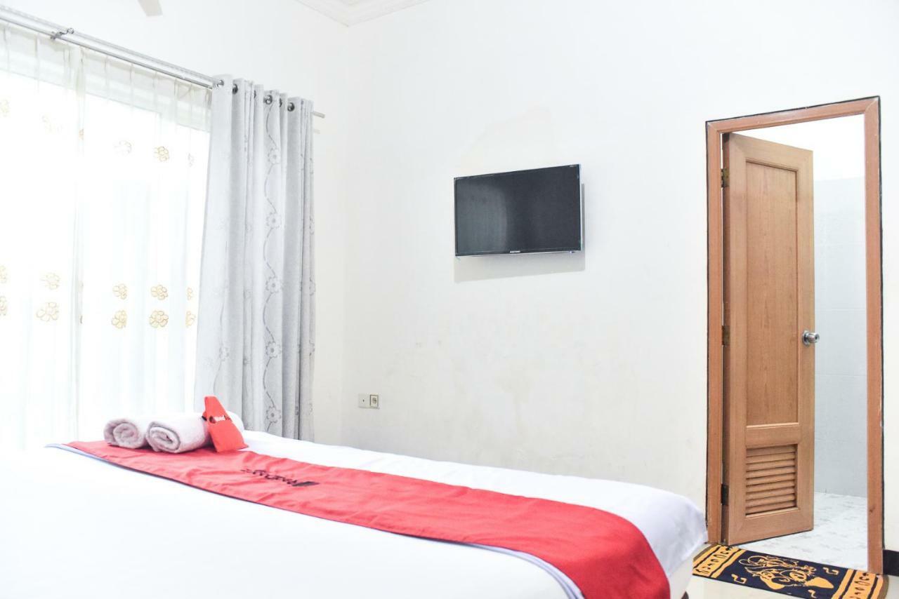 Reddoorz Near Sultan Hasanuddin Airport 2 Hotell Mandai Exteriör bild